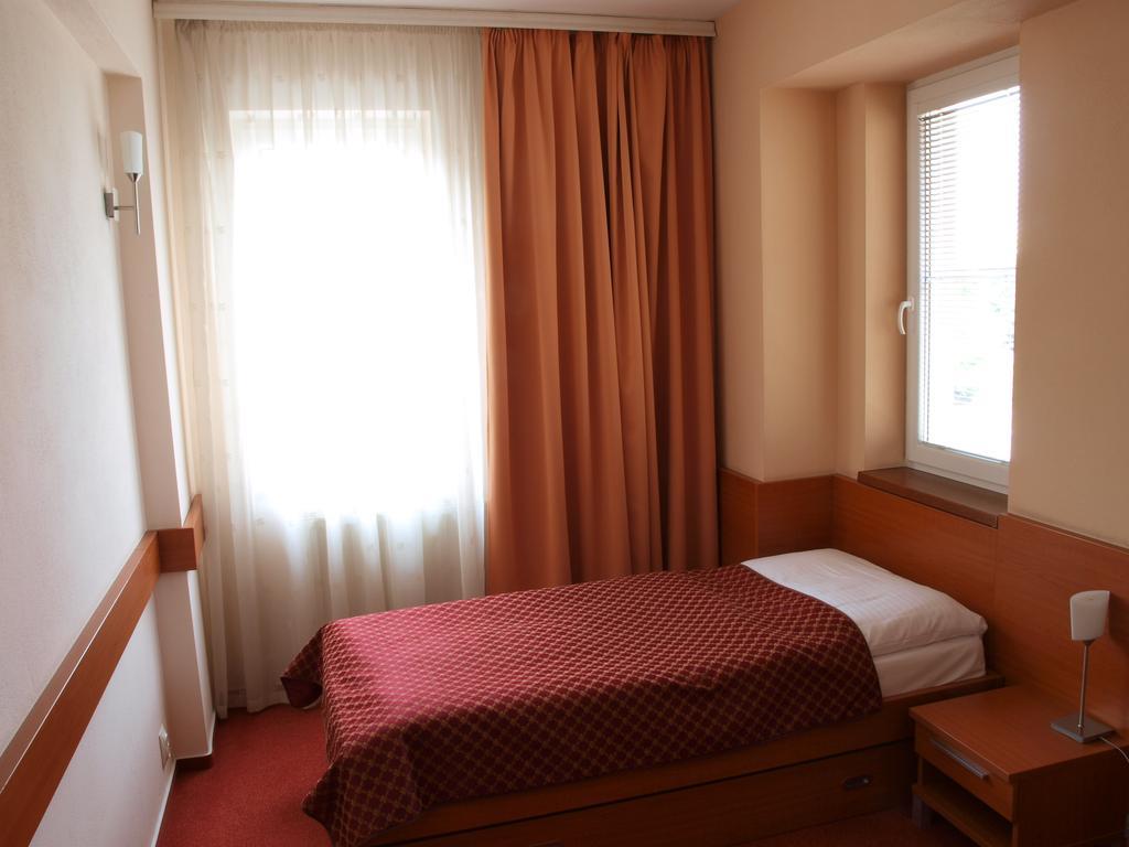 Hotel Dominika Bratislava Luaran gambar